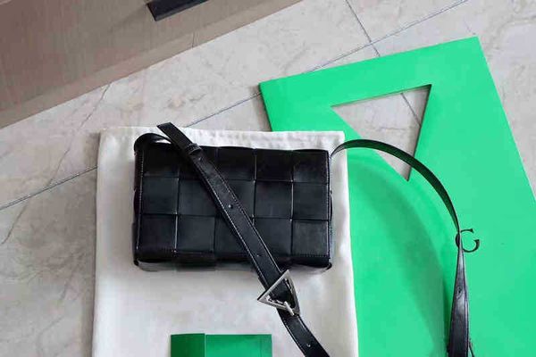 

square one bags venetas shoulder bag woven small bottegas oil wax leather casual men's loews handbags women's pillow l9hh 1oln