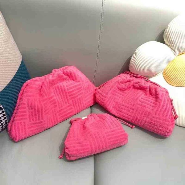 

2022 winter bag towel designer embossed bottegas bags venet pouch cloud wool hand grab autumn style handbags gv6l e2eeo98g