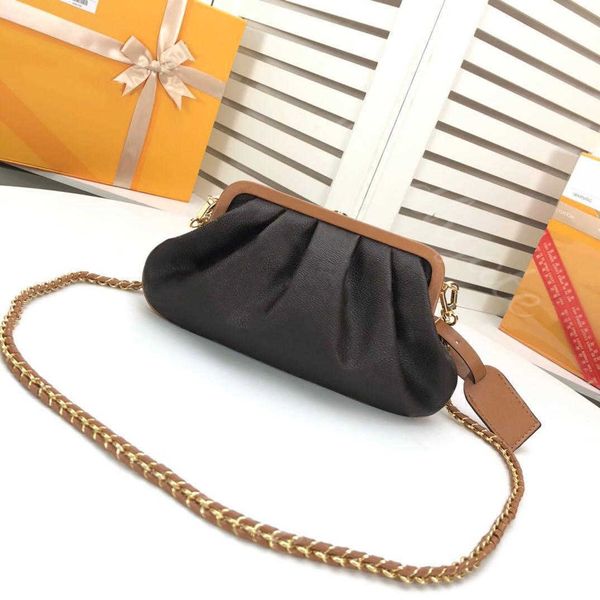 

designers lvity luxurys bag 2022 messenger women fashion vintage printing letter shoulder classic crossbody 45229