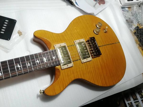 

pa l re sm p r s santana model electric guitar flame maple yellow burst