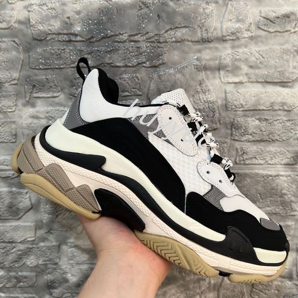 

2022 paris triple s casual shoes mens womens black white gym red grey platform lovers trainer sneakers 35-45