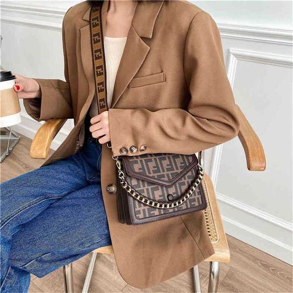 

purses high bag women's new versatile one shoulder messenger bag retro hong style broadband chain small square bag