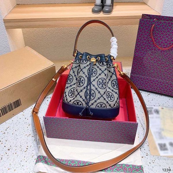

handbags t0ryburchs designer bag female 2022 embroidered old flower handbag single european and american retro drawstring bucket bag