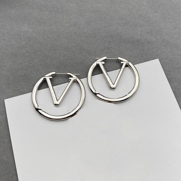 

designer fashion hoop earrings classic womens luxury circle simple earring stud explosive trend all match earrings vintage premium letter v, Golden;silver