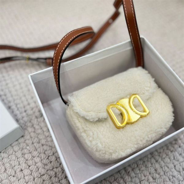 

designer mini fanny packs white crossbody bag womens teddy fuzzy bumbag mens lamb wool bags fashion shoulder bag woman cross body handbags p