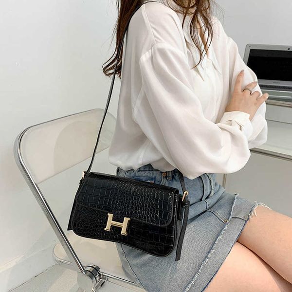 

design bag h-button stewardess stick armpit advanced feeling 2023 new women's factory wholesale and retail