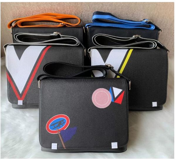 

mikoms brand classic designer 2019 new fashion men messenger bags cross body bag school bookbag shoulder handbags man purse sell moonholder0