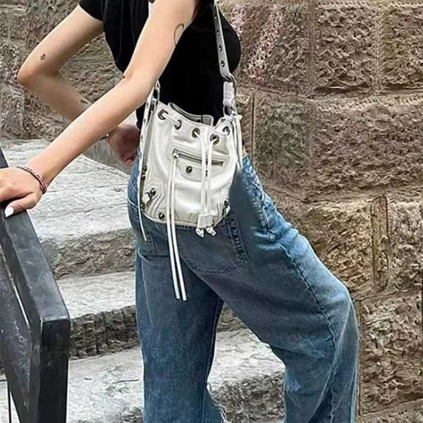 

designer luxury for womens bags handbag b-shaped paris single shoulder messenger fashion square gift shoulder oblique span wallet versatile