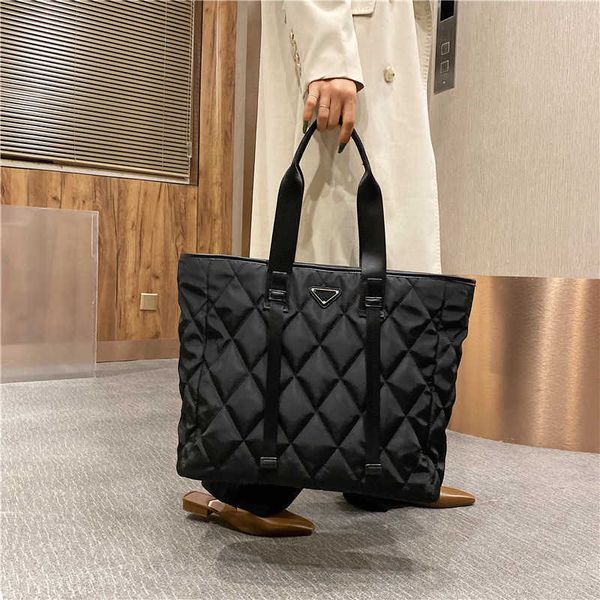 

hbp totes stuff sacks autumn new large capacity small fragrance lingge portable tote bag women's fashion solid color leisure shoulder b