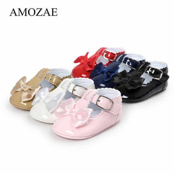 

first walkers baby girl pu leather shoes for born infant toddler crown bow princess soft soled footwear beautiful 221117