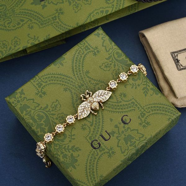 

2023 designer bracelet light luxury european and american retro classic bee diamond bracelet fashion simple birthday gift no box, Golden;silver