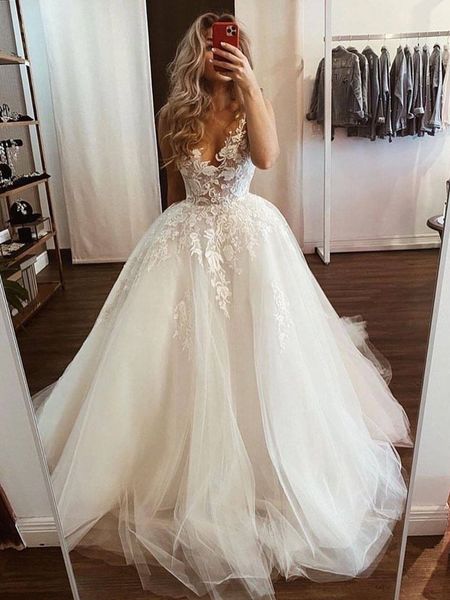 

new wedding dresses v-neck sleeveless beach bridal gowns puffy tulle lace appliques floor length princess party dress, White