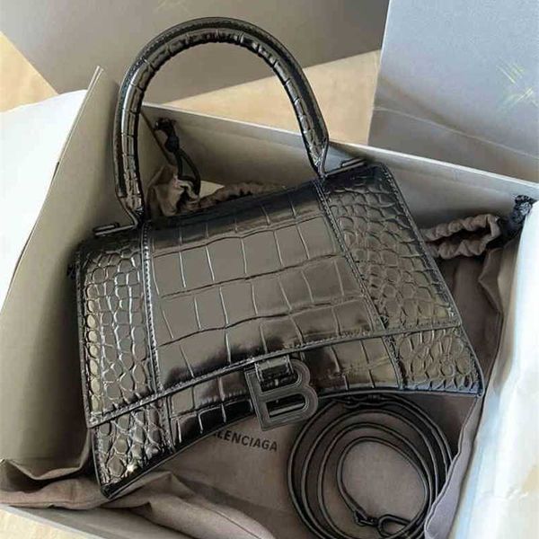 

designer luxury balencigass bag star's b-shaped bag leather messenger 2022 versatile family hourglass