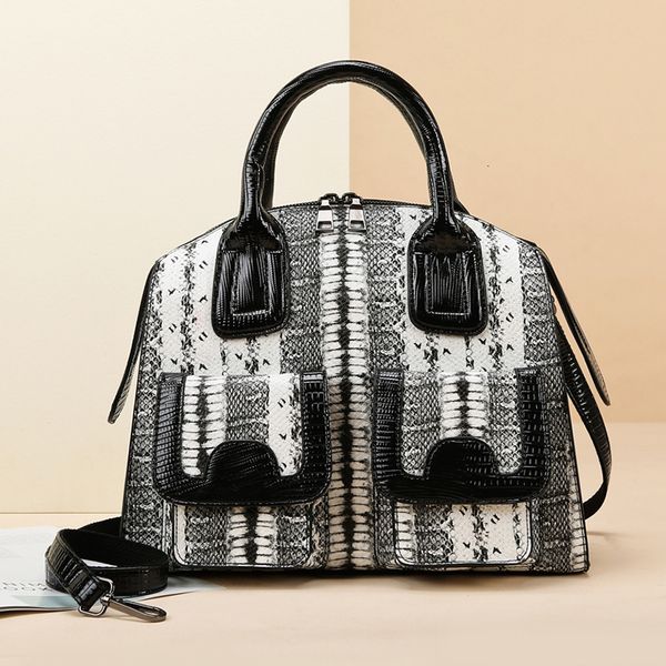 

evening bags yilian senior sense handbag 2023 shoulder bag large capacity middleaged lady mother shoulder crossbody bag 221118