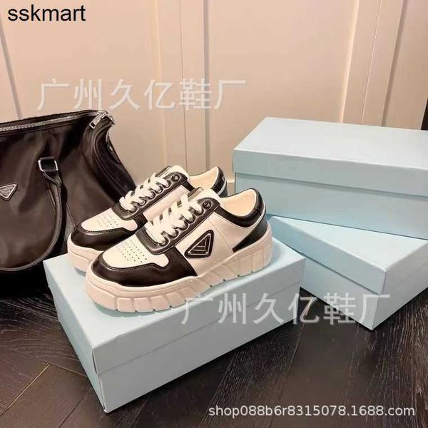 

dress shoes 2022 designer ada family's new inverted triangle standard thick bottom round head color contrast sports shoes sponge runnin, Black