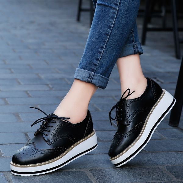 

dress shoes spring autumn women platform shoes woman brogue patent leather flats lace up footwear female flat oxford shoes for women 221118, Black