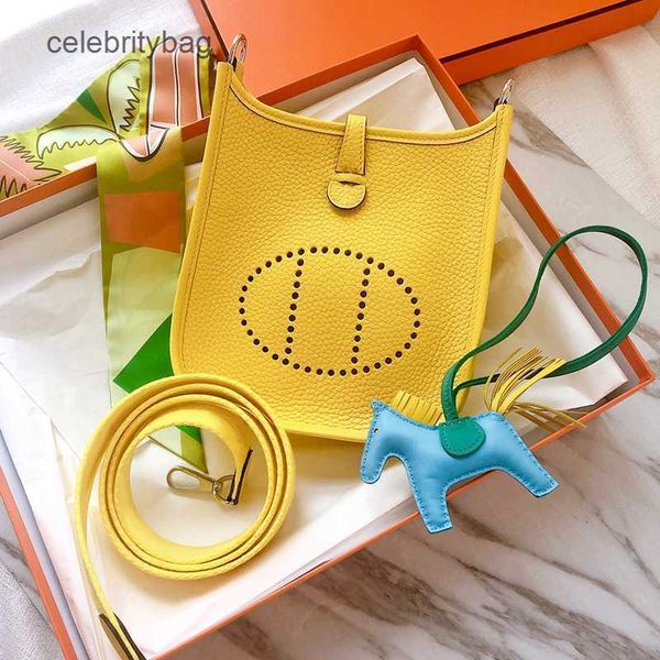 

factory designer hremes shoulder bags evelynn 2023 new family mini messenger bag togo leather litchi pattern bucket womens letter bag hands