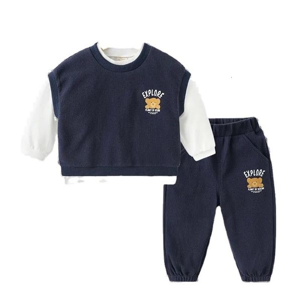 

clothing sets boys clothes suits spring summer for children korean styles kid tracksuit 3pcs set baby child t shirt pants 221118, White
