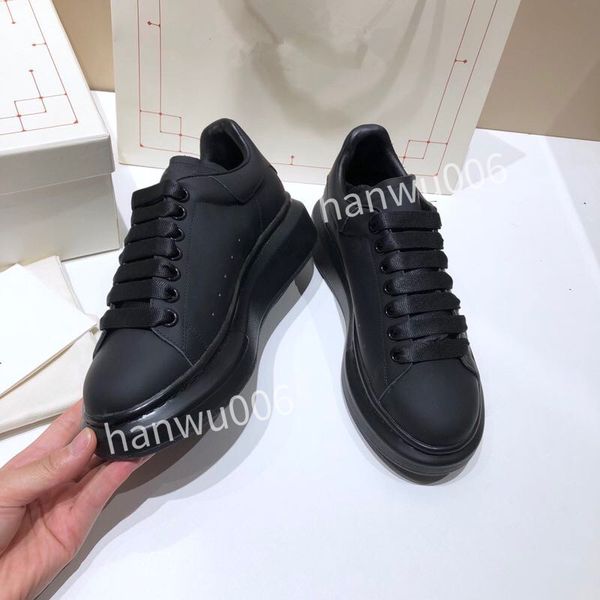 

2022 designer classic woman boot senior fashionable 34-41 desert denim leather luxurious winter platform rubber high heels short boots thick, Black