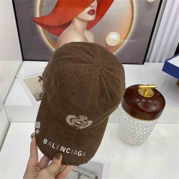 

designer ball balenciga caps s embroidered base luxury badge cap duck tongue cap same washed old sunscreen hat lil, Blue;gray