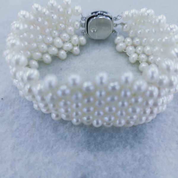 

multi row choker and bracelets natural freshwater round pearl 5mm size 38cm 18cm glossy beam from small to large layered gilded accessories, Golden;silver