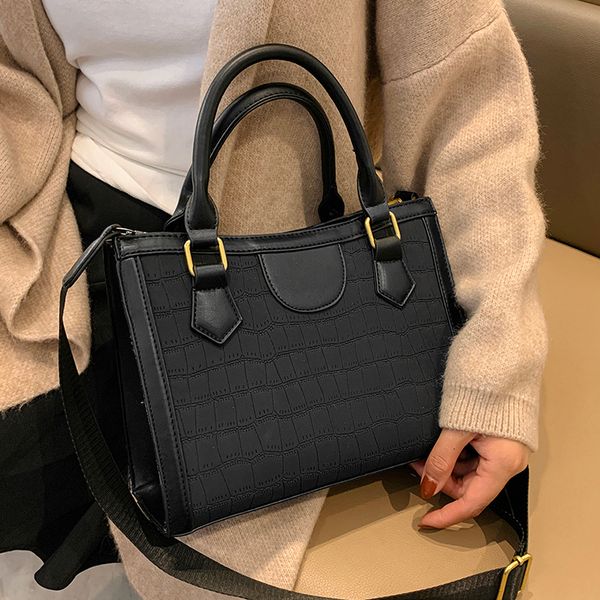 

evening bags yilian highclass portable highcapacity oneshoulder tote bag for women autumnwinter 2023 crossbody bag 221118