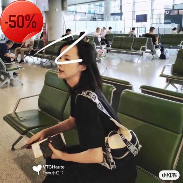 

handbag clearance wholesale small fragrance vintage medieval diagonal straddle portable sports waist bag and women's chest square label