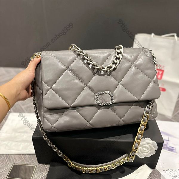 

lager capacity jumbo flap 19 designer bags genuine leather quilted shoulder crossbody gold-tone/silver-tone metal hardware totes key pouch h