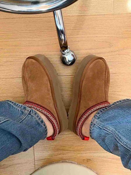 

designer slippers 2023 tazz luxury snow boot tasman winter muffin thick bottom shallow mouth women sheepskin wool cotton slippers, Black