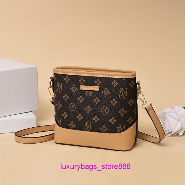 

women's 2023 autumn fashion high class foreign style one shoulder crossbody design bag retail wholesale