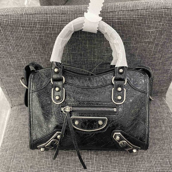 

balencaigabag handbag bag versatile leather b motorcycle vintage rivet single shoulder messenger dxuz