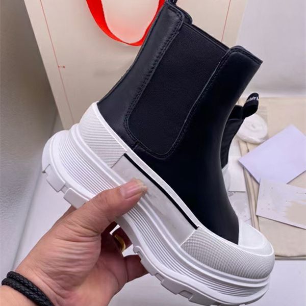 

fashion autumn and winter black rain boots women's classic casual sneakers. leather thick-soled non-slip chelsea running shoes for moto
