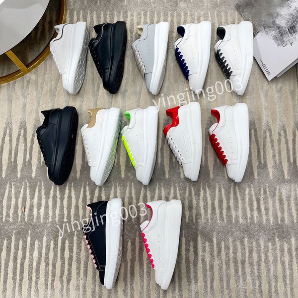 

2022 boots snow boot designer sneakers ankle short boot winter shoes triple black chestnut purple pink navy grey classic womens ladies hl220
