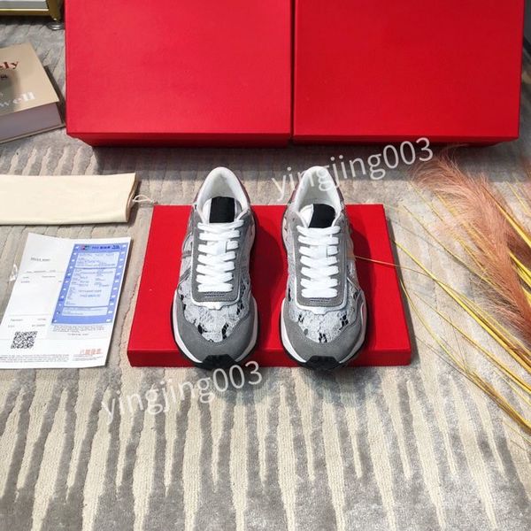 

2023 boots snow boot designer sneakers ankle short 35-45 boot winter shoes triple black chestnut purple pink navy grey classic womens ladies