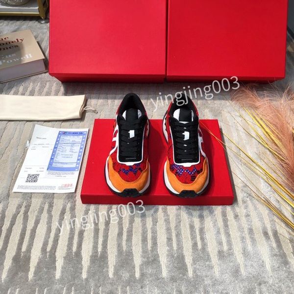 

2023 boots snow boot designer sneakers ankle short 35-40 boot winter shoes triple black chestnut purple pink navy grey classic womens ladies