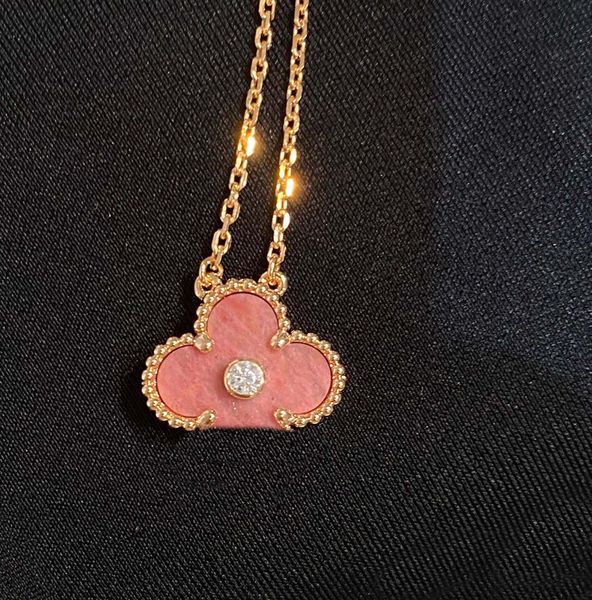

2022 luxury quality charm flower shape pendant necklace with pink jade have box stamp ps4109a, Silver