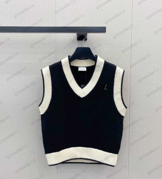 

sweater womens custom metal brooch color v-neck sleeveless knit vest short slim simple versatile pullover knitwear fashion college style wom, White;black