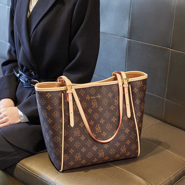 

stores wholesale design bags low prices fashion women's 2023 new large capacity printed tote simple one shoulder handbag