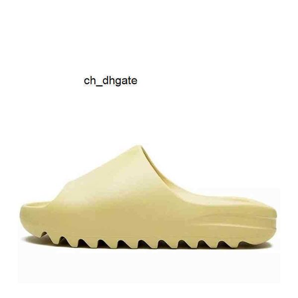 

slides yeesys kanyes foam slippers rubber 2022 men women bone resin desert sandal sand grey earth brown mx cream clay vermilion white pure c, Black