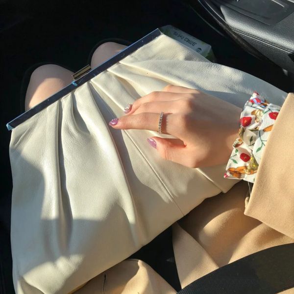 

waist bags designer day clutch party purse women handbag dumplings ruched pillow trend pouch cloud 221119