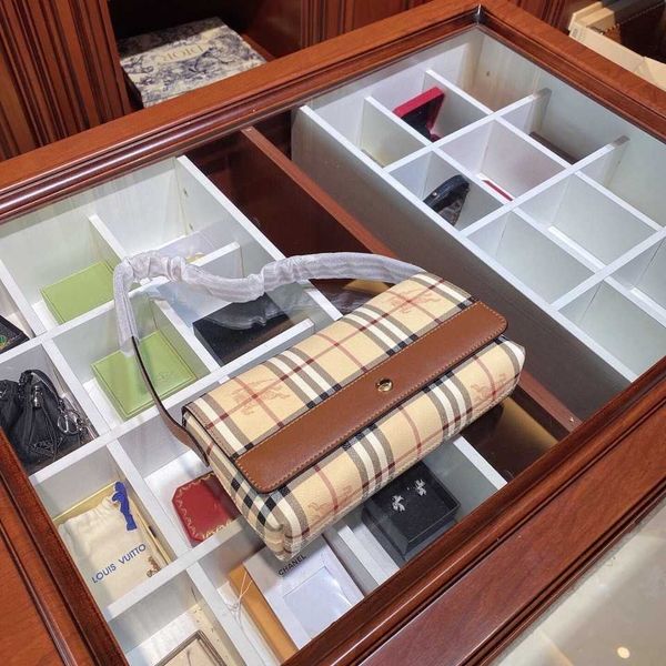 

luxurys designer burberys bags 2022 spring fashion versatile lady's lattice bag