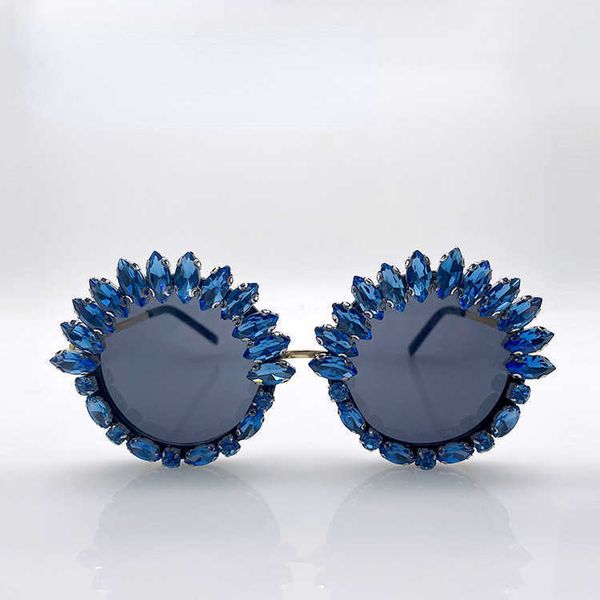 

2023 new fashion exaggerated hand diamond large frame round sunglasses 1122, White;black