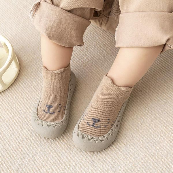 

first walkers baby shoes toddler walker girl kids soft rubber sole boy shoe cotton anti-slip 0-3y spring autumn 221122