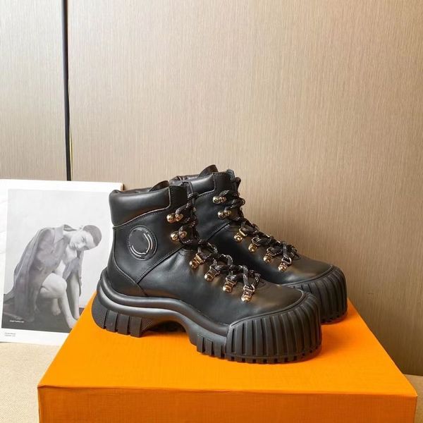 

autumn/winter 2022 new chelsea hiking shoes coyote desert boots women's mountain ankle boots martens mkjkkk00001 asddadada, Red;white