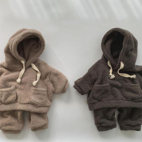 

clothing sets winter baby plush fleece thicken warm hoodies toddler boys hooded sweatshirt and pants set children 2pcs clothes suit 221121, White