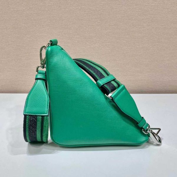 

designer tier bags genuine leather nylon bag triangle shoulder bag embossed letters handbag womens clutch tote lady fashion zipper wallets p