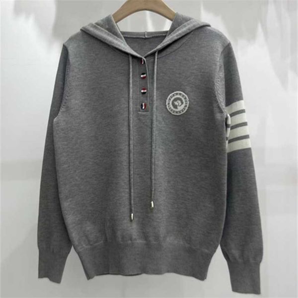 

autumn new college style back jacquard hooded knitted women, Black;brown