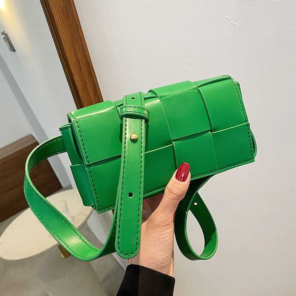 

designer bag dinner party bag high sense small women's 2022 new fashion early spring texture woven pillow green minority messenger