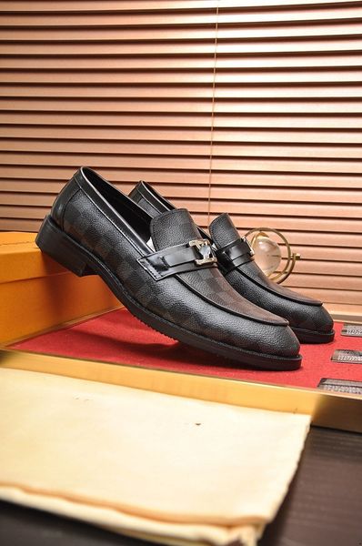 

38model designer luxury men dress shoes plus size 45 party shoes 2022 new fashion wedding handmade mens loafers velvet shoe, Black