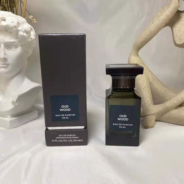 

oud wood man perfume fragrance scents 50ml 100ml eau de parfum edp fragrances spray designer brand luxury cologne anti-perspirant deodorant